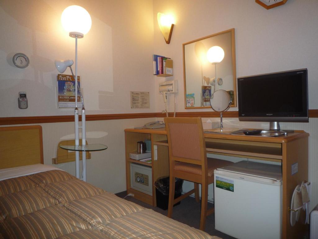 Toyoko Inn Hiroshima Heiwa-Odori Номер фото