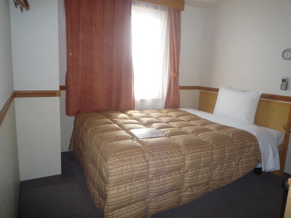 Toyoko Inn Hiroshima Heiwa-Odori Экстерьер фото