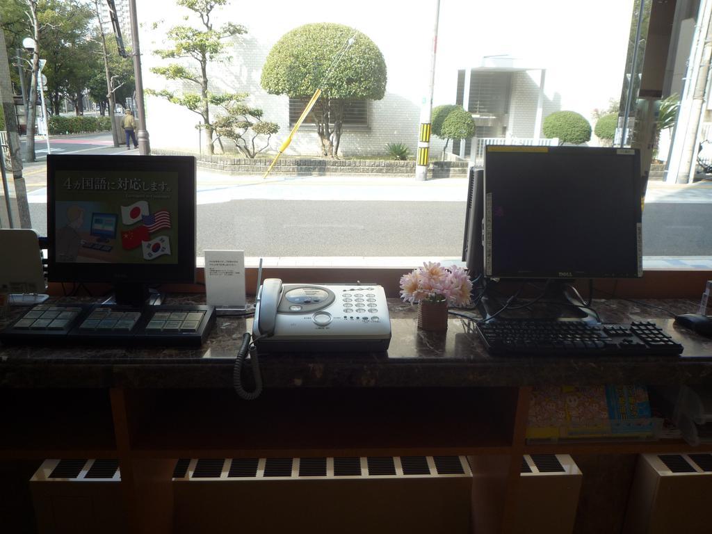 Toyoko Inn Hiroshima Heiwa-Odori Экстерьер фото