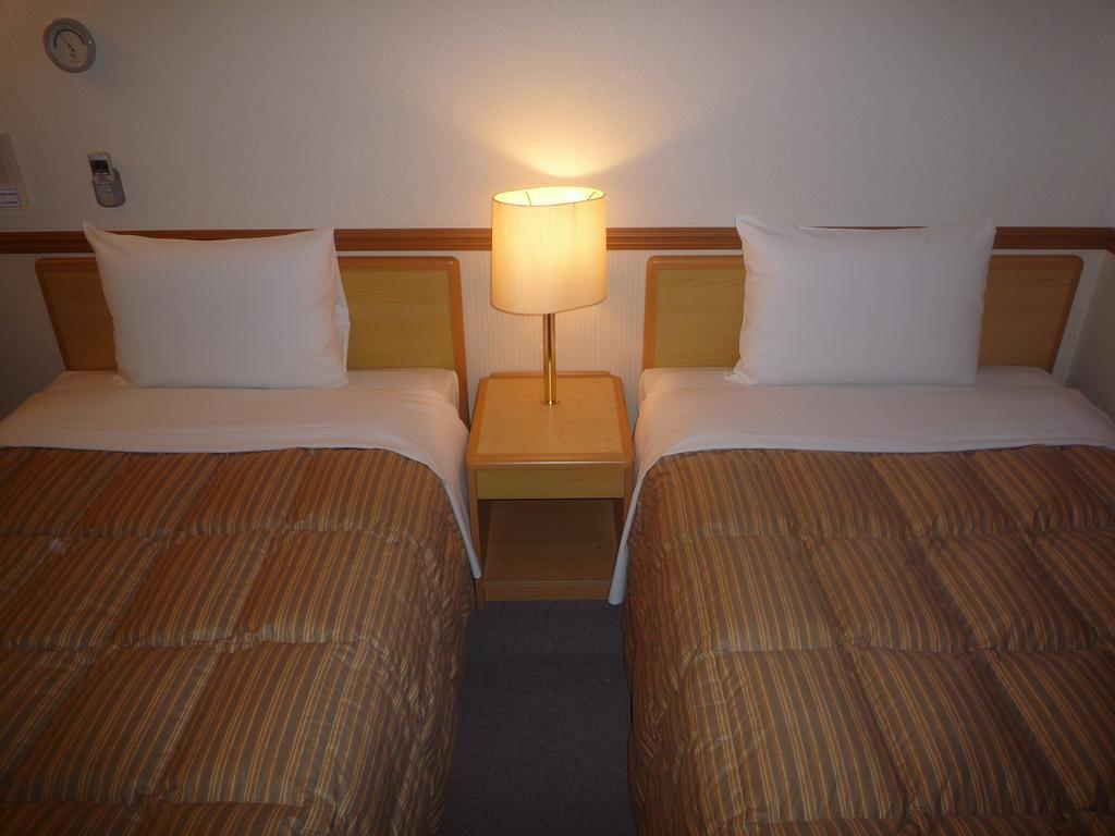 Toyoko Inn Hiroshima Heiwa-Odori Экстерьер фото